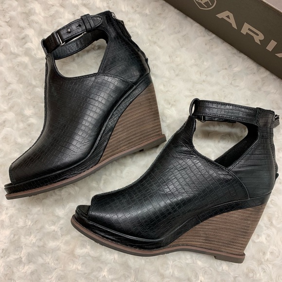 ariat wedges